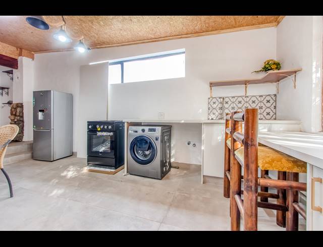 1 BEDROOM APARTMENT TO LET IN WOODMEAD